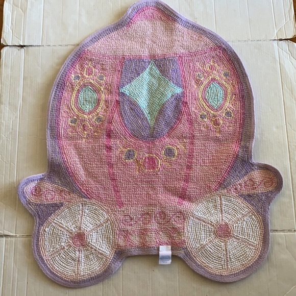 DYR 30” x 23.5” Princess Carriage Colorful Pastel Rug Machine Washable Like New - Picture 2 of 6